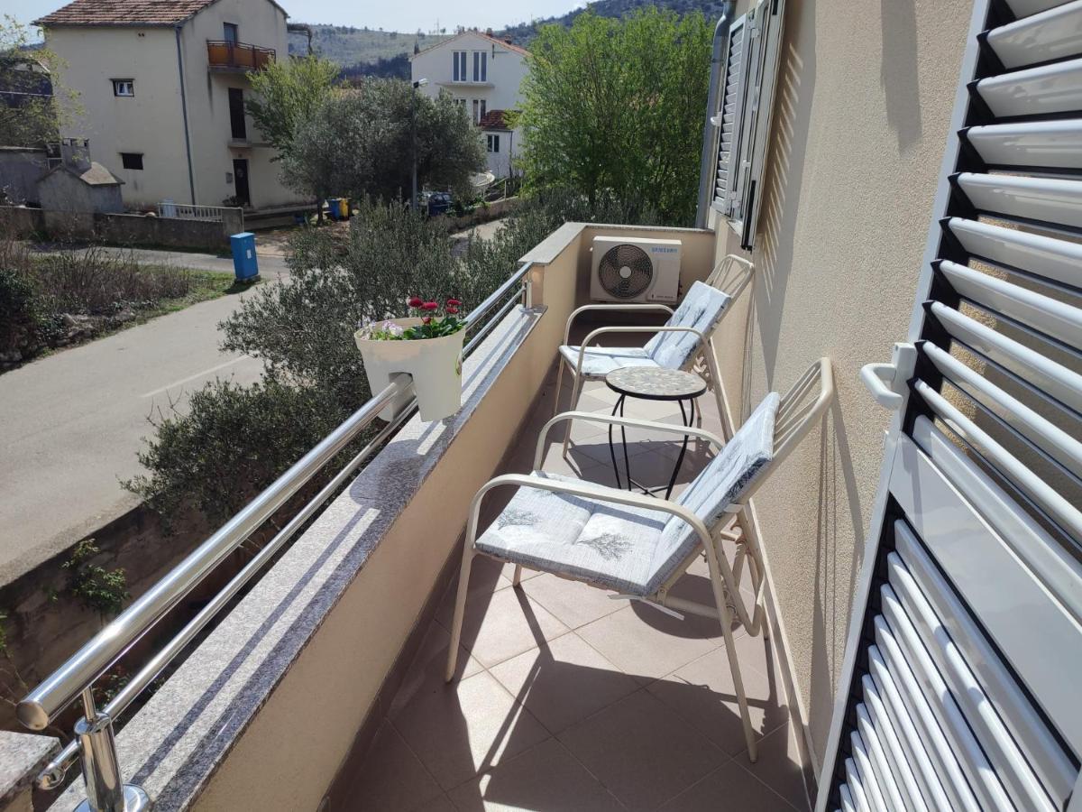 Murtela, 2-Bedroom Apartment Raslina Exterior foto